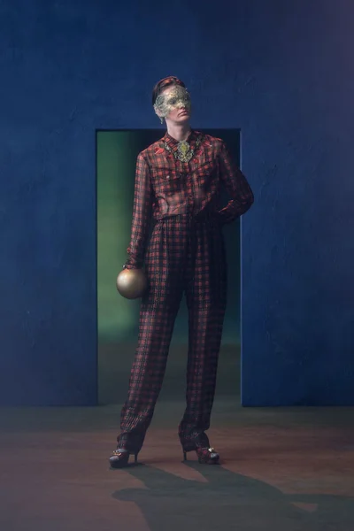Look 13